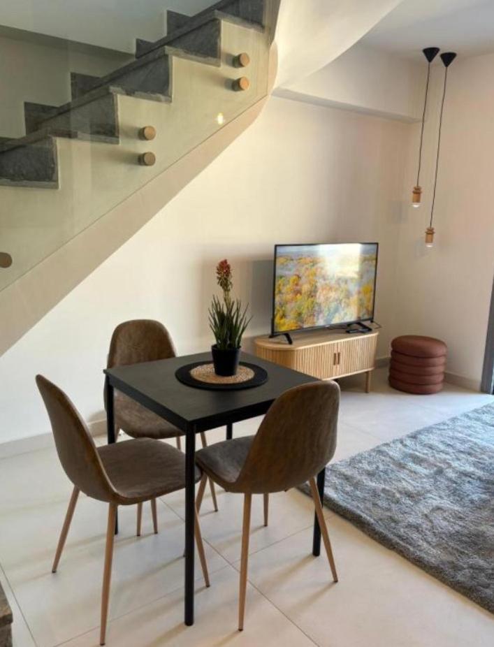 אתונה Luxury Maisonette With Shared Pool מראה חיצוני תמונה